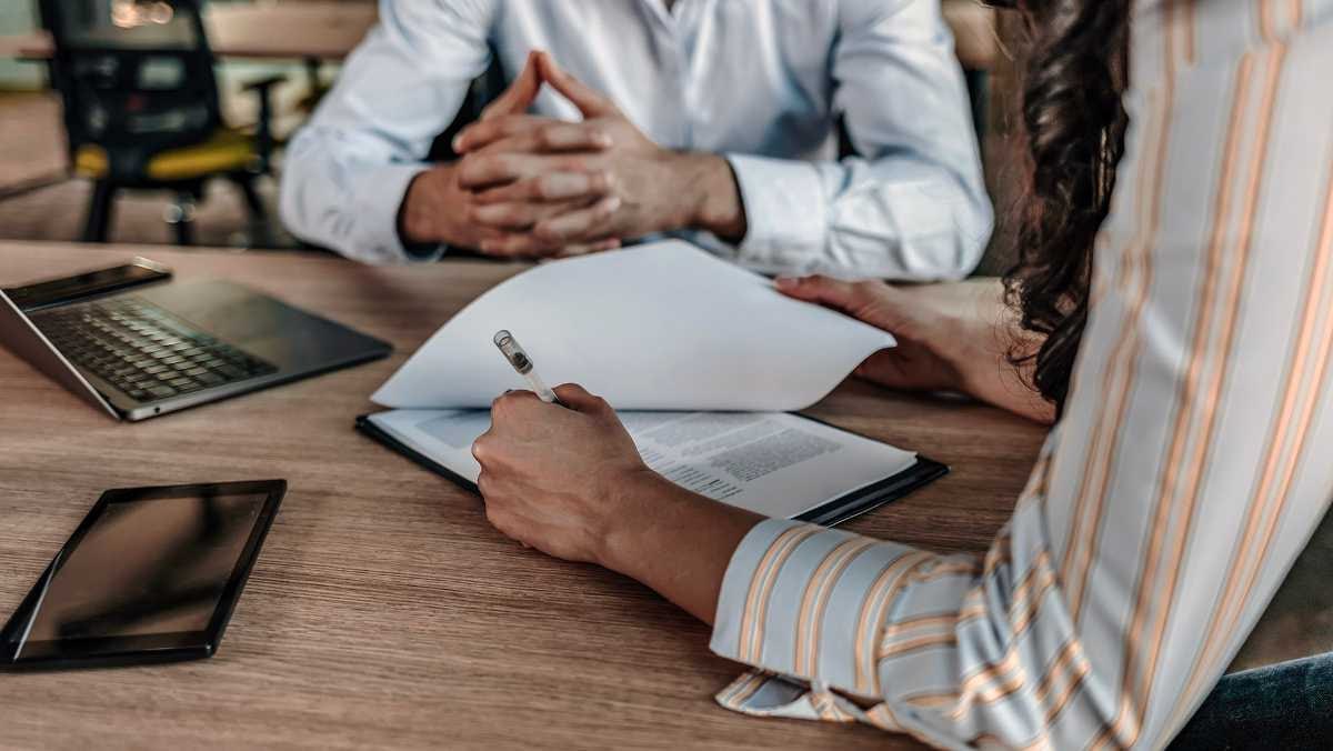 مذاکره حقوق مدیر مارکتینگ