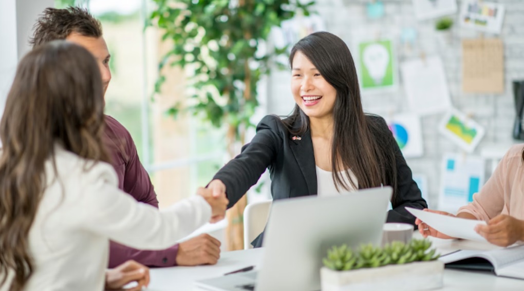 بازاریابی در جذب و استخدام